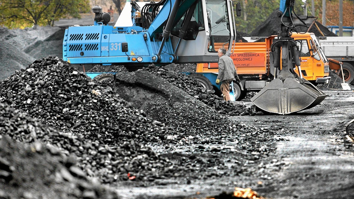 Kupisz węgiel za niecałe 1000 zł za tonę. Jest jednak limit i jeden warunek