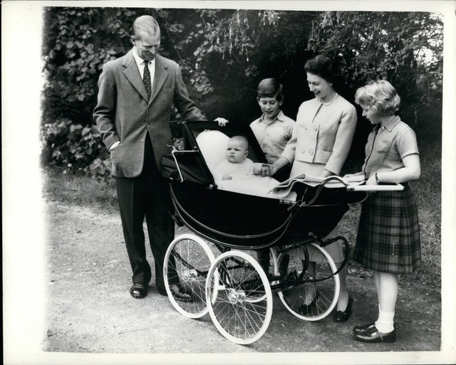 Mlada kraljevska porodica 