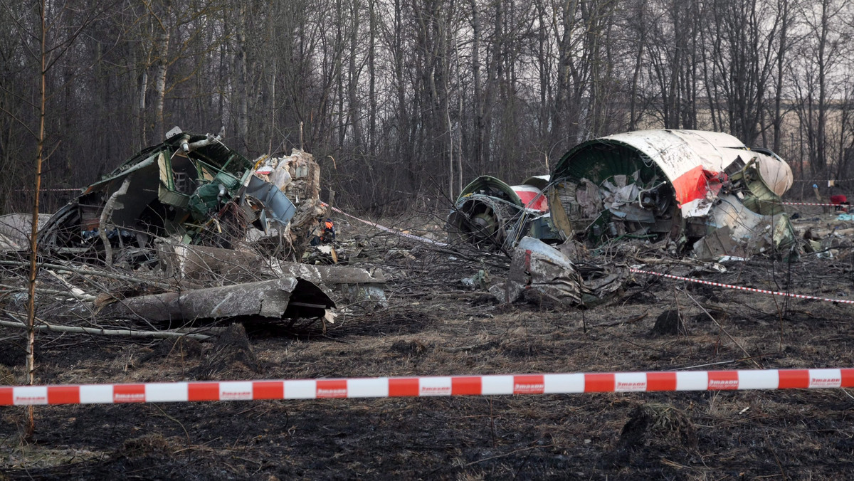 W Gorzowie Wlkp. złożono kwiaty na grobach Anny Marii Borowskiej i jej wnuka Bartosza Borowskiego z tamtejszej Rodziny Katyńskiej. W Zielonej Górze, na nekropolii przy monumencie poświęconym ofiarom, wartę wystawili harcerze. W godzinie katastrofy w regionie zawyły syreny.