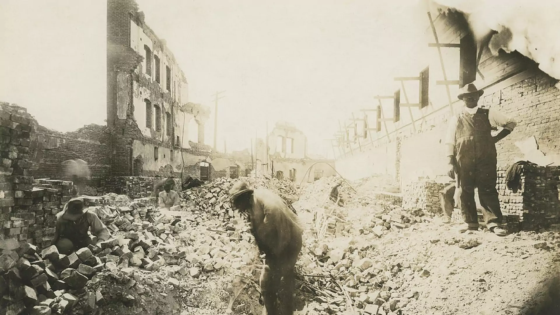 Tak bombardowano "Czarne Wall Street". Tulsa po pogromie przypominała Warszawę po 1944 r.