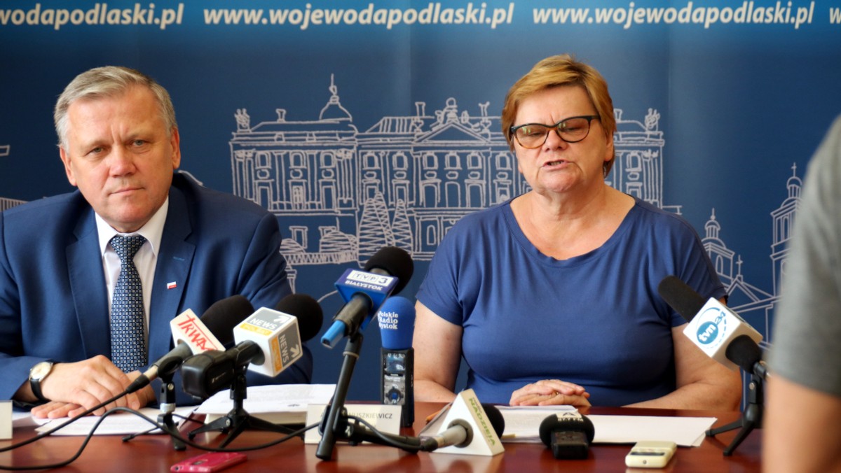 Pomoc finansowa rządu dla rolników, którzy stracili plony z powodu suszy, czeka na zakończenie prac komisji szacujących szkody. Ze wstępnych ocen wynika, że w województwie podlaskim największe szkody tegoroczna aura wyrządziła w uprawach zbóż jarych. Wojewoda zapewnia, że im szybciej komisje szacujące szkody zakończą prace, tym szybciej rolnicy otrzymają rządową pomoc.