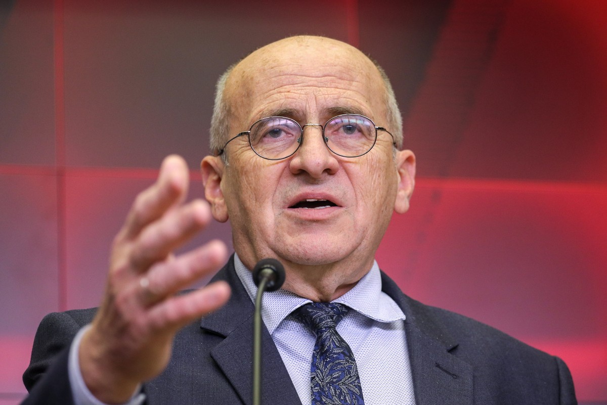 Były minister spraw zagranicznych Zbigniew Rau