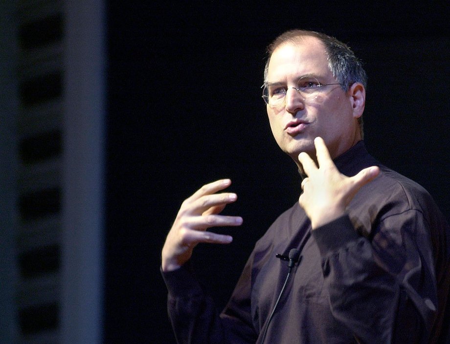 Steve Jobs podobno krytykował projekt i ostrzegał Kamena, że jakikolwiek wypadek na Segwayu może zrujnować wizerunek firmy. Kilka znanych osób miało wypadki na Segwayach w kolejnych latach.