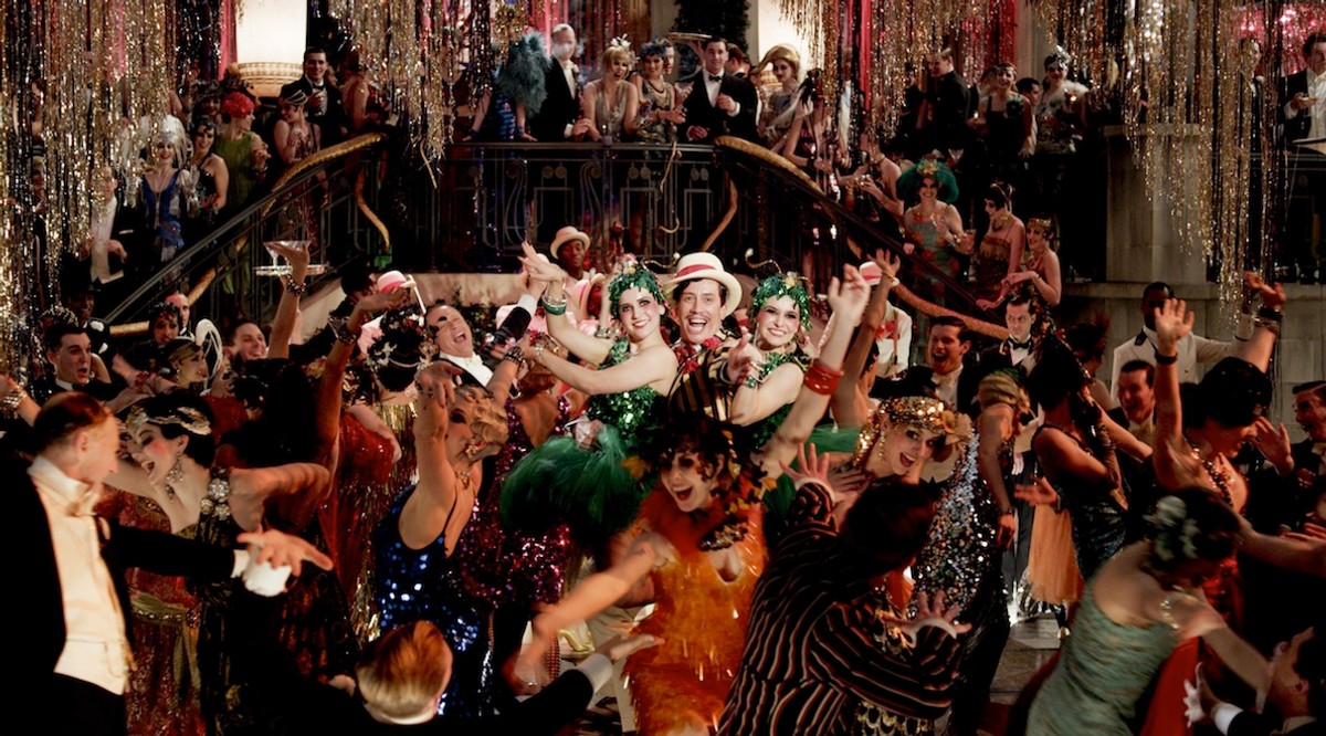 "Wielki Gatsby" – blask i czerwone kurtyny