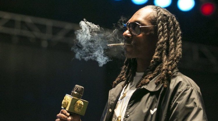 50 éves lett Snoop Dogg.