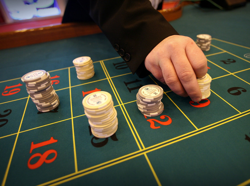 Tylko niewielki odsetek hazardzistów, około 12 tysięcy osób uzależnionych zdecydowało się na leczenie.