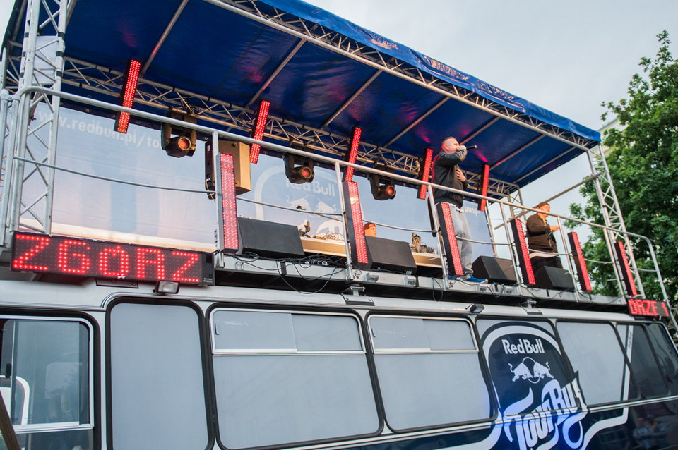 Wzgórze Yapa 3 na Red Bull Tour Bus - Wspólna Scena w Kielcach