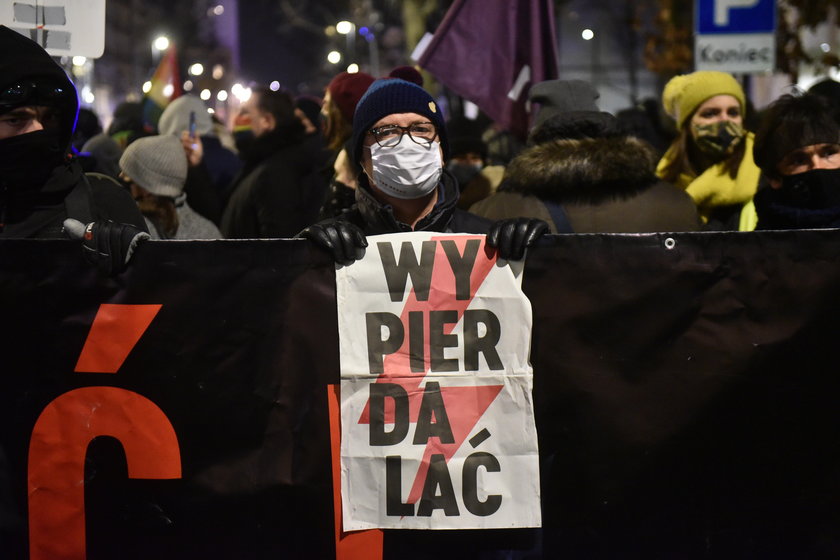 Trybunał Konstytucyjny opublikował uzasadnienie wyroku ws. aborcji. Protesty w Polsce