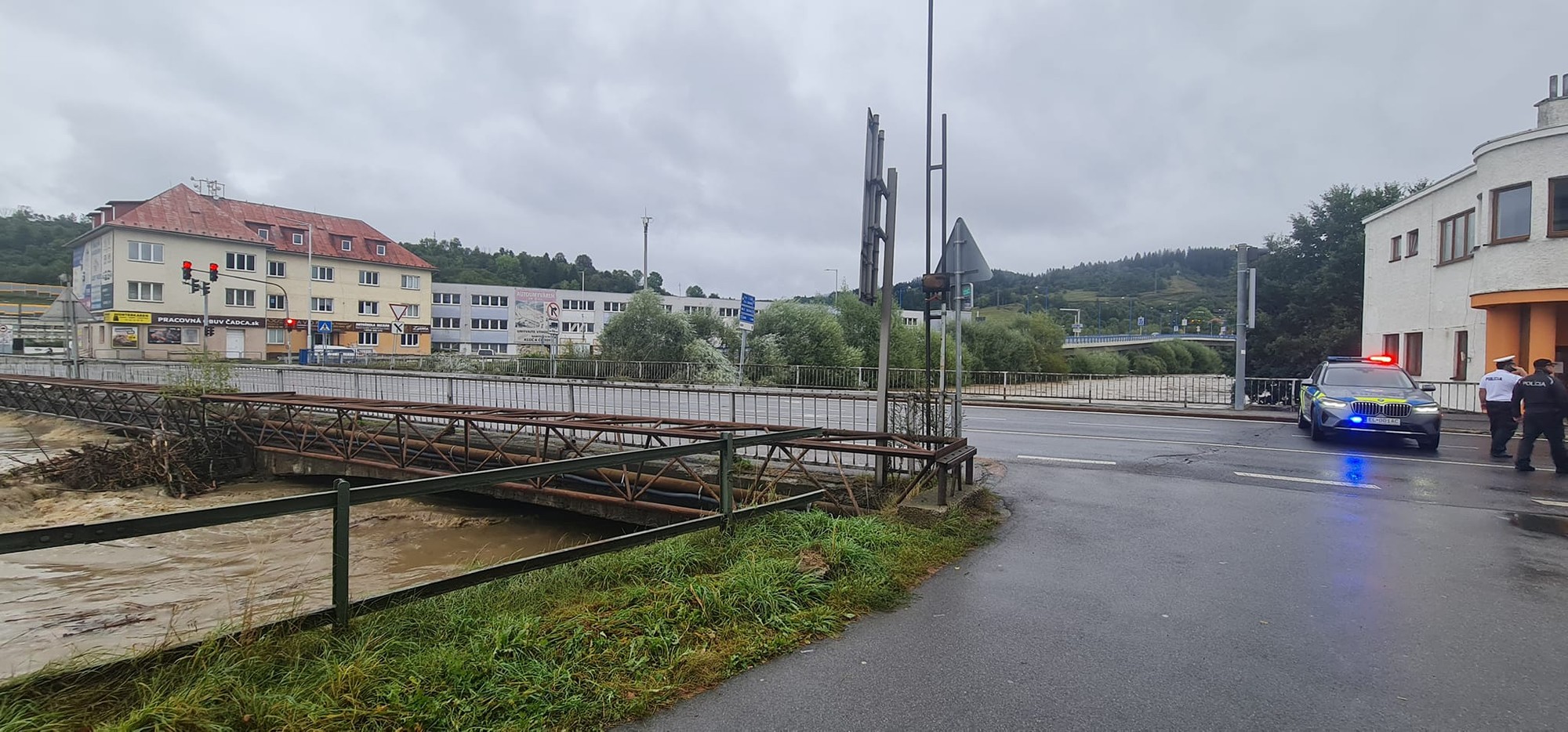 V Čadci uzavreli most.