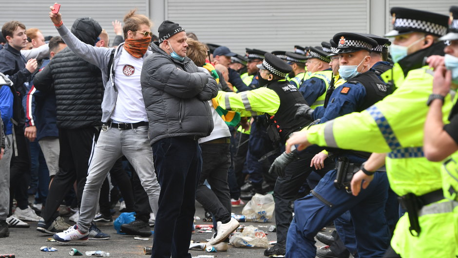 Protesty przed stadionem Manchesteru United