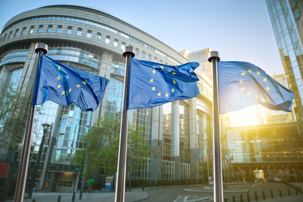 Poluzowanie przepisów antymonopolowych to jeden z postulatów, który ma pomóc europejskim koncernom w konkurowaniu z chińskimi gigantami.