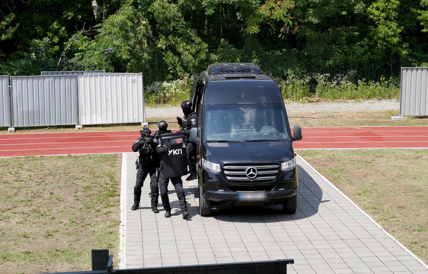 Pomoćnik direktora policije pukovnik policije Željko Brkić i generalni sekretar Interpola Valdesi Urkiza 