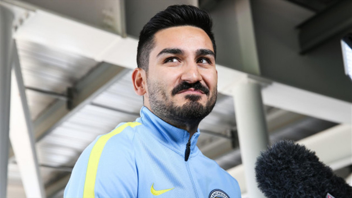 Nowy nabytek Manchesteru City Ilkay Gundogan cały czas przechodzi rehabilitację poważnie kontuzjowanego kolana, ale liczy na to, że zdąży wrócić do gry na derby Manchesteru, które odbędą się 10 września.