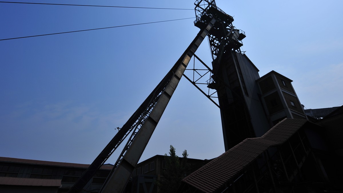 Na drodze do budowy odkrywki Ościsłowo stanęła kolejna przeszkoda. To jedyne, zachowane w tak dobrym stanie, cmentarzysko z zabytkowymi kurhanami w Wielkopolsce. Archeolodzy starają się o wpisanie go na listę chronionych zabytków. Ich odkrycie znajduje się jednak na terenie przyszłej odkrywki, która ma zapewnić węgiel dla regionu na kolejne lata i tym samym pracę dla tysięcy górników oraz energetyków w regionie.