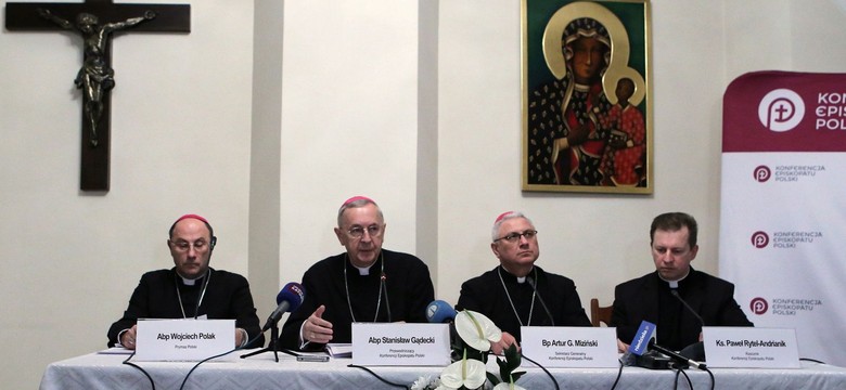 Episkopat Polski: Przepraszamy Boga i ofiary wykorzystania seksualnego za wyrządzone krzywdy