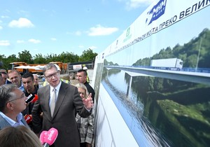 Aleksandar Vučić obilazi radove na izgradnji mosta preko Velike Morave kod Svilajnca i Velike Plane   