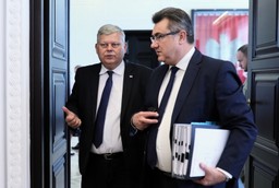 Suski: Zarzuty "GW" w sprawie łapówek w Radomiu są stekiem bzdur