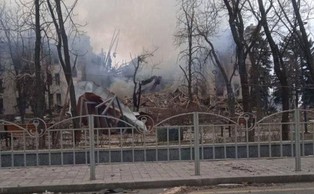 Rosyjski dziennikarz: Nie mogę milczeć o terrorze w Mariupolu. Teraz będę musiał uciec z Rosji