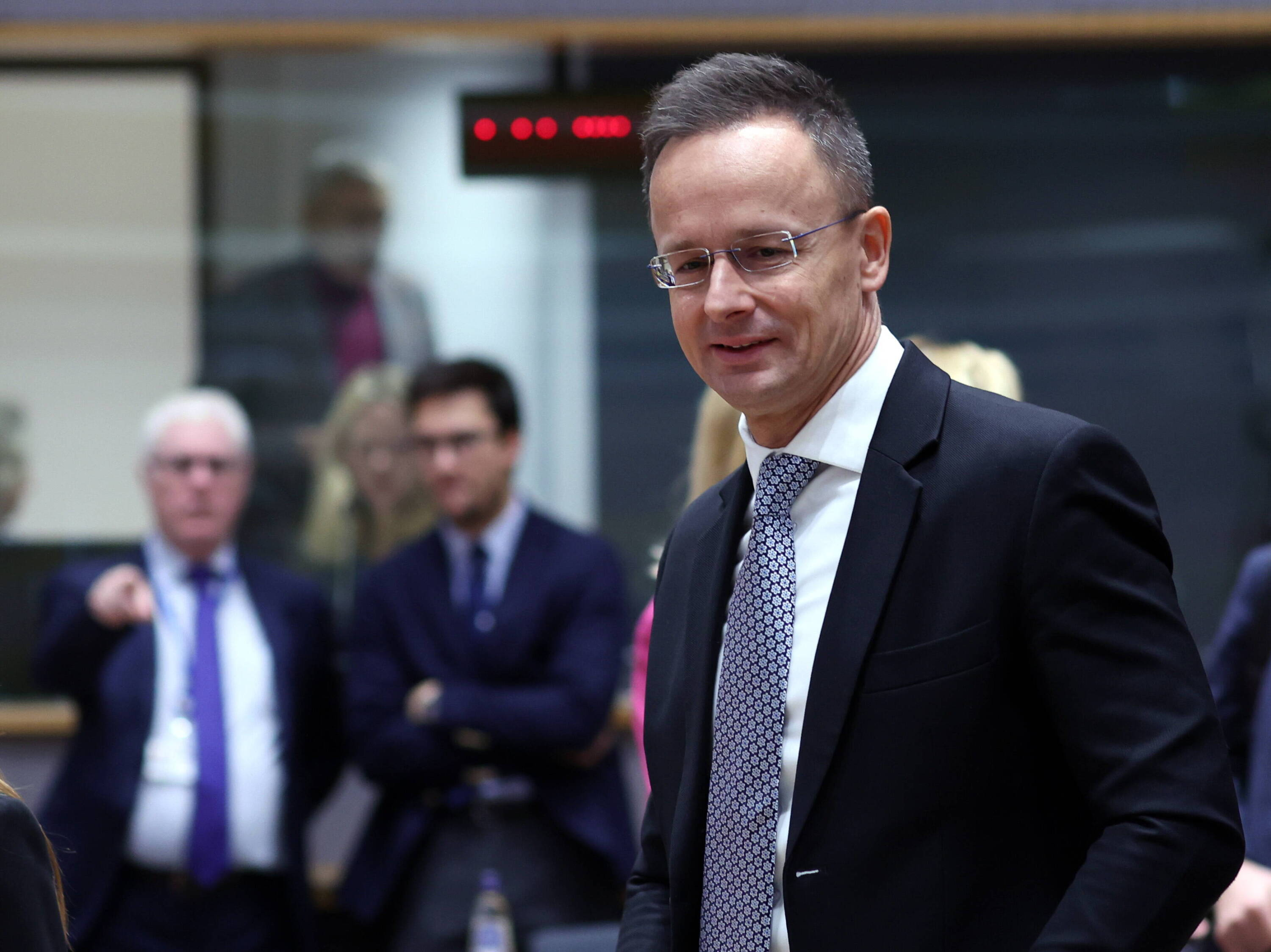 Szijjártó ostro o Ruttem: "Wbił nóż w plecy negocjacjom pokojowym"