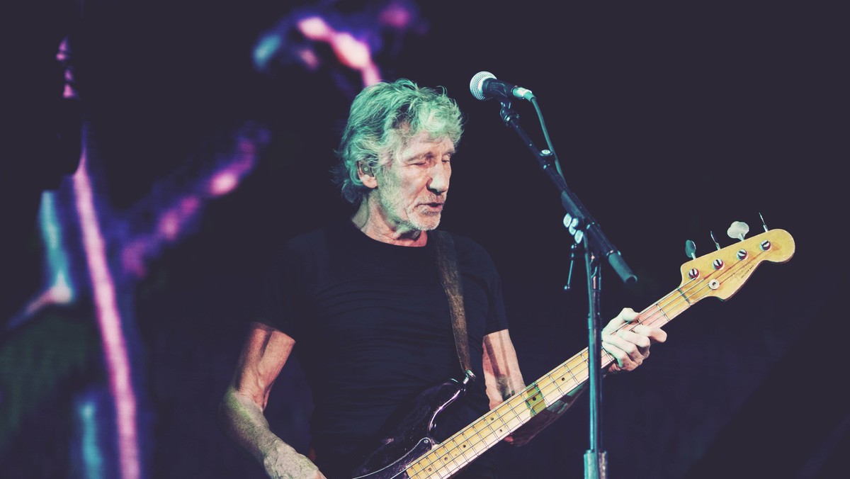 Legendarny artysta wystąpił na koncercie w Gdańsku. Podobnie jak dwa dni wcześniej w Krakowie Roger Waters zdecydował się na manifest polityczny. Podczas koncertu na telebimach pojawiły się hasła "Konstytucja" i "Uwolnijcie sądy". Pojawiło się także nazwisko Jarosława Kaczyńskiego.