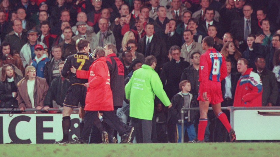 Eric Cantona w meczu z Crystal Palace