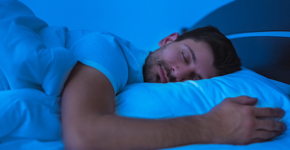 Co się dzieje z twoim ciałem, gdy codziennie śpisz po 8 godzin?