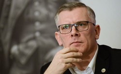 Prezes Związku AK kontra Cenckiewicz. Ruszył proces z listą Wildsteina w tle