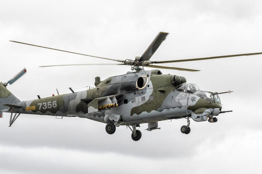 Ciężki rosyjski śmigłowiec Mi35 (zdjęcie ilustracyjne)