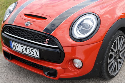 Mini Cooper S - 200 000 złotych za auto z charakterem czy stylowy dodatek do wizerunku?