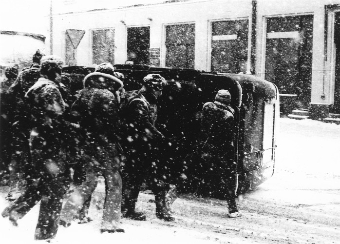 Stan wojenny na archiwalnych zdjęciach