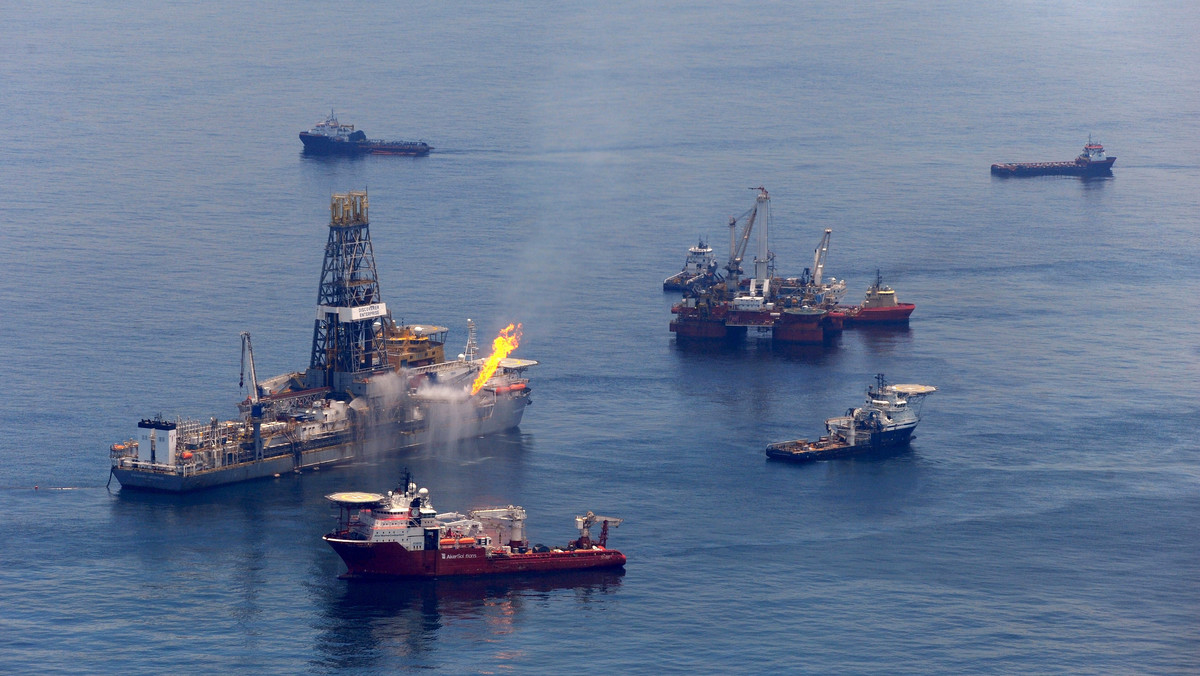 Złoża ropy Macondo w Zatoce Meksykańskiej, gdzie swoje prace prowadził koncern BP, mogły zawierać nawet 1 miliard baryłek ropy, co czyniłoby je jednym z największych odkryć ostatnich lat - poinformował serwis thetimesonline.co.uk. To właśnie platforma przy tym odwiercie wybuchła w kwietniu powodując wyciek ropy naftowej do Zatoki i największą katastrofę ekologiczną w USA.