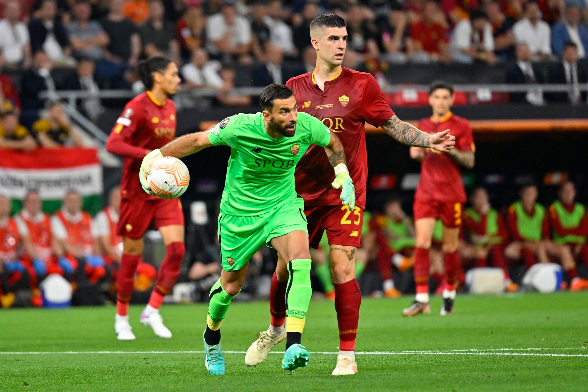Európska liga: FC Sevilla – AS Rím (finále).