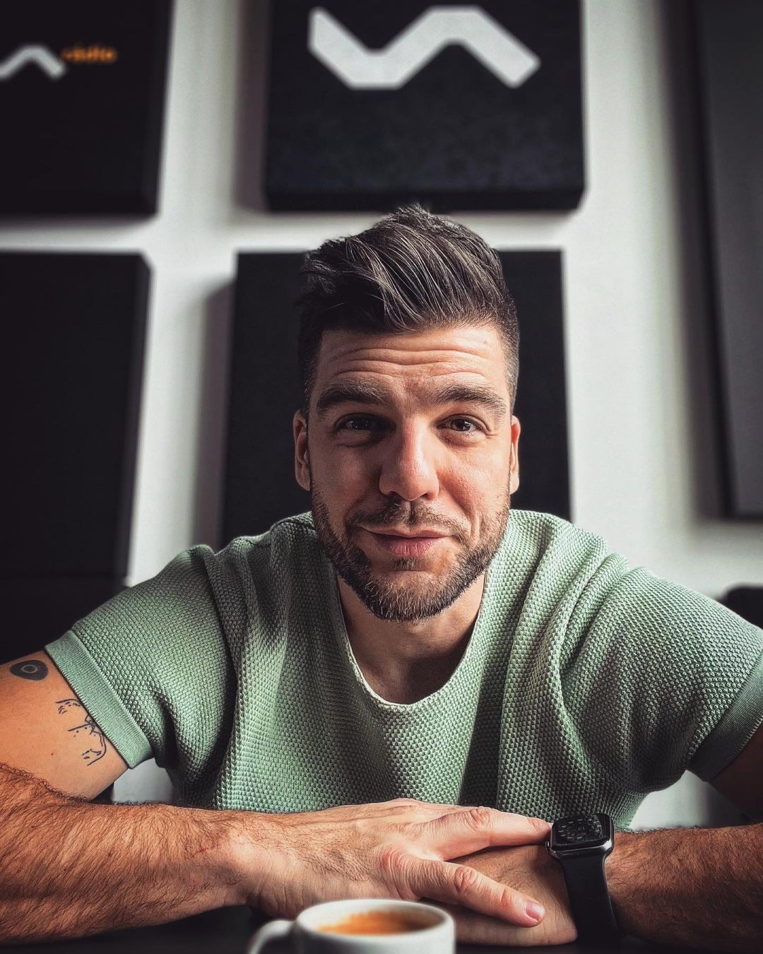Moderátor Telerána Tomáš Juríček sa stal dvojnásobným otcom.