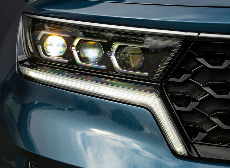 Mit 8: "Lampy LED wystarczają na całe życie samochodu, dlatego ich wyższa cena nie ma znaczenia".
