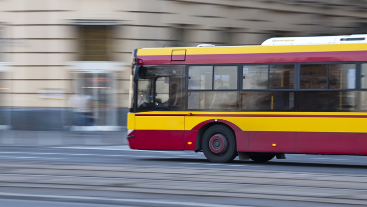 Warszawa: Polak tureckiego pochodzenia ofiarą rasistowskiego ataku w autobusie