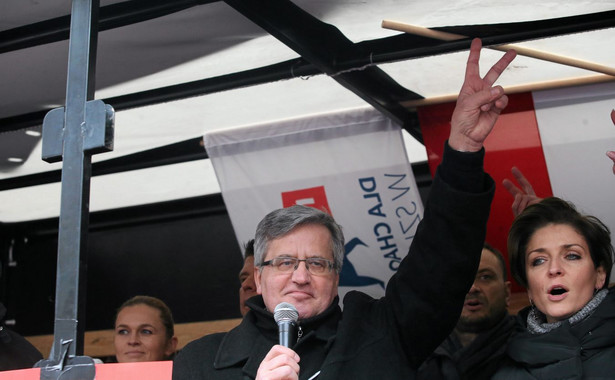 Komorowski: Na świecie patrzą na Polskę jak na dom wariatów