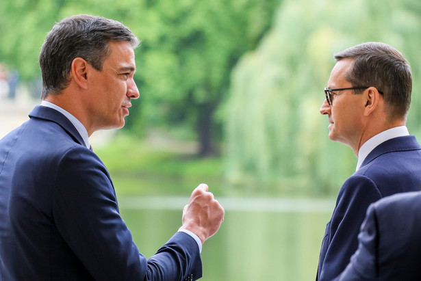 Pedro Sanchez i Mateusz Morawiecki