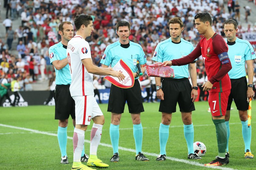 30.06.2016 POLSKA - PORTUGALIA 1/4 FINALU CWIERCFINAL UEFA EURO 2016 PILKA NOZNA