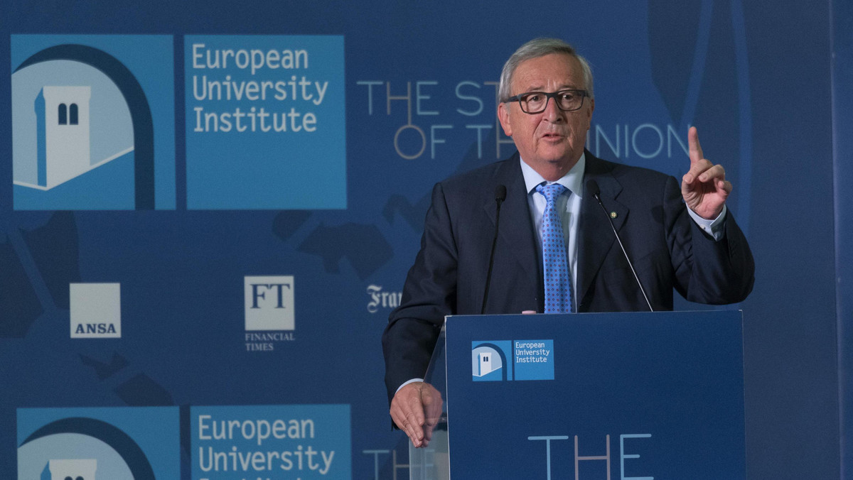 Nie chcę wojny handlowej z USA, ale Europejczycy nie będą niewolnikami amerykańskiej polityki wewnętrznej, będziemy bronić naszych interesów – powiedział przewodniczący Komisji Europejskiej Jean-Claude Juncker w opublikowanym dziś wywiadzie. Szef KE wezwał też państwa UE, aby nie uległy pokusie prowadzenia dwustronnych rozmów gospodarczych ze Stanami Zjednoczonymi.