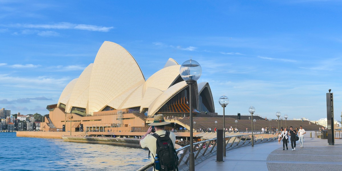 Australia po raz pierwszy od lat zwiększa limity dla imigrantów.