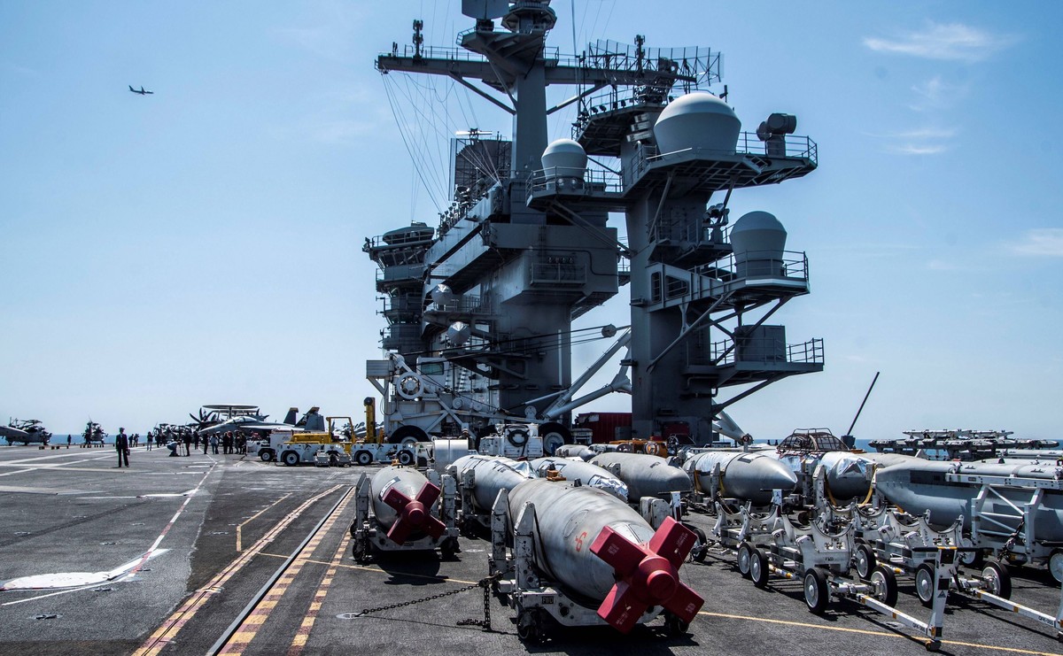 Lotniskowiec "Abraham Lincoln"