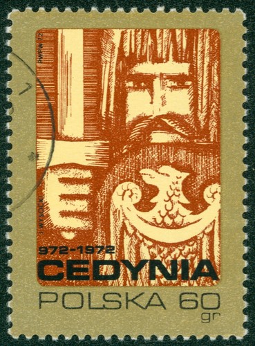 Bitwę pod Cedynią opisuje kronika Thietmara. Kronikarz pisał o miejscowości Cidini, którą większość współczesnych badaczy utożsamia z Cedynią. 