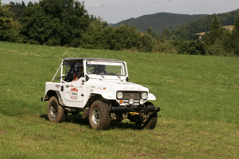 4x4 Family Adventure: rodzinny off-road w Sudetach