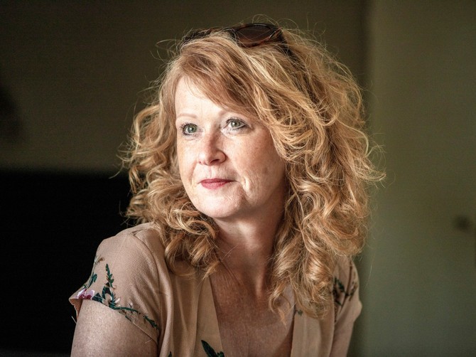 Starija žena / Ilustracija