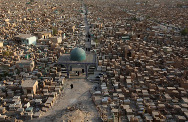 The Wider Image: Iraq's Peace Valley - the world's largest cemetery 