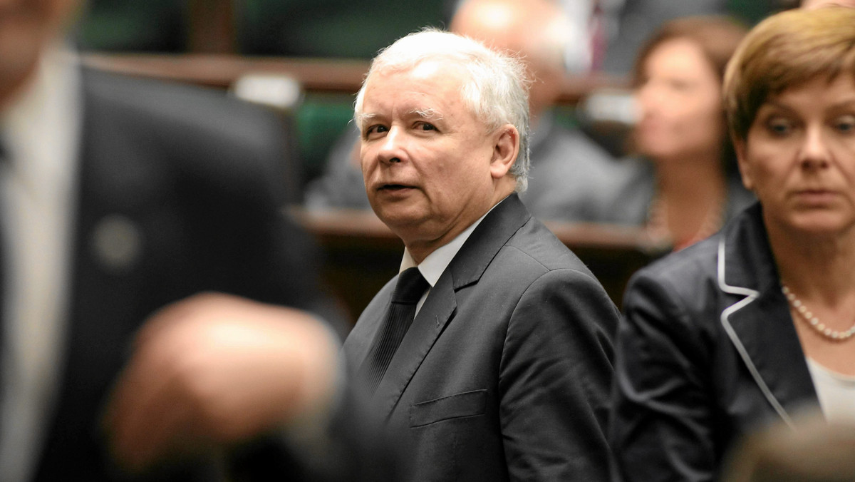 Zdumiewające wypowiedzi Kaczyńskiego  o PRL, to nie przejęzyczenia,  ale metoda polityczna.