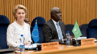 European Commission President Ursula von der Leyen and AU Commission chairperson Moussa Faki Mahamat. Photo by: Etienne Ansotte / European Union