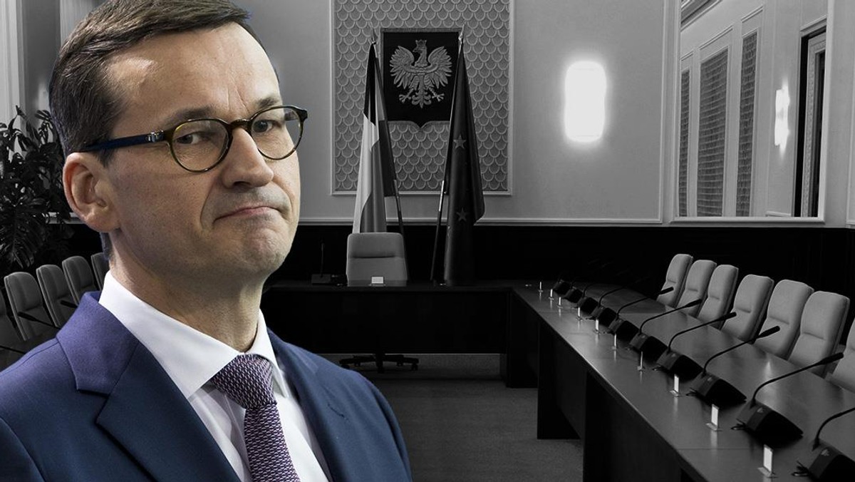 Premier Mateusz Morawiecki. Samotność.