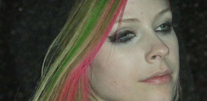 Włosy Lavigne wyglądają jak tęcza