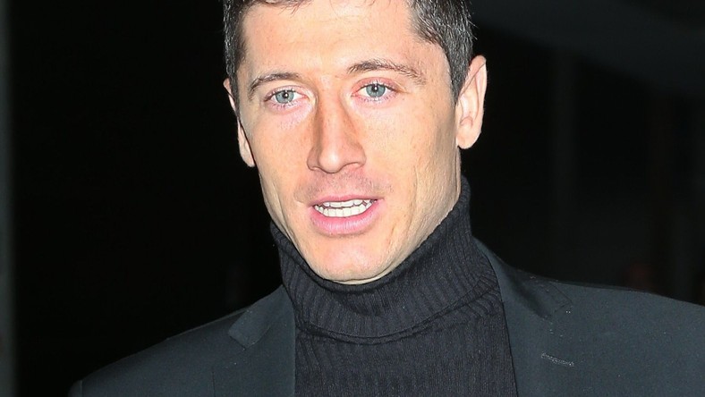 Robert Lewandowski i Klara Lewandowska bawią się. Jest ...